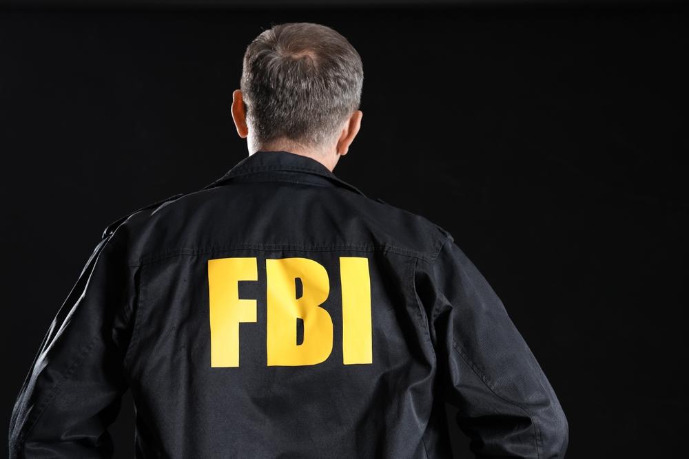 FBI, 250달러 비트코인 송금으로 연쇄 해커 체포, 블록체인 수사 혁신 사례